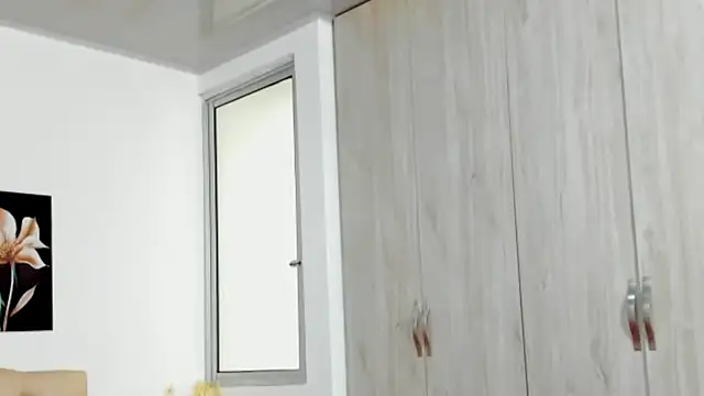 XXX chat uživo modela pinky_f00x