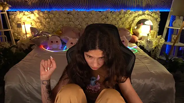 Chatroom XXX en direct de BabyFlowerr