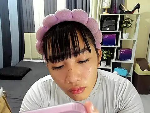 Urasianalodia Show Webcam