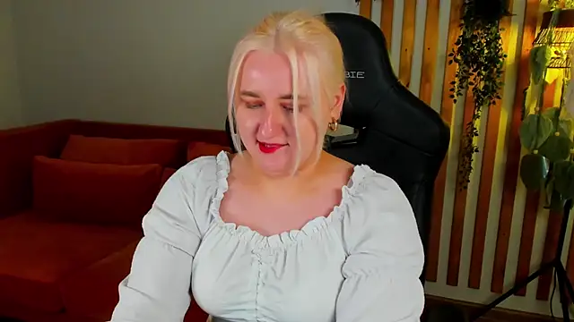 LioraArdyn's Live XXX Chat