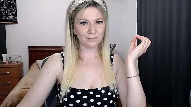 ParadiseAlina's Live XXX Chat