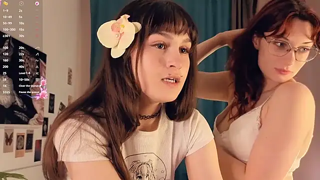 Онлайн чат XXX ElaNaecker