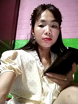 AmyLinee01 Live Chatrum