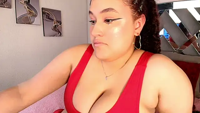 Chat +18 de Leyla_Zr ao vivo