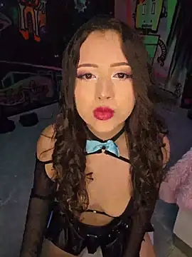 DollyRosee Adlı Modelin Canlı XXX Sohbeti