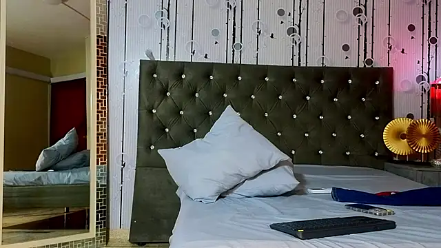 Alex_Bloom webkamerás műsora