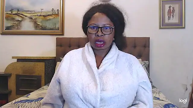OmegaLipps' Live XXX Chat