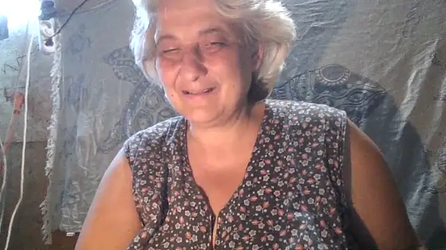 Chat +18 de ExquisiteMature ao vivo