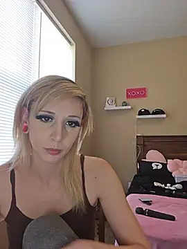 AmethystFoxx Adlı Modelin Canlı XXX Sohbeti