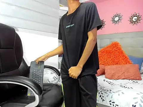 Xavier-Fox Show Webcam