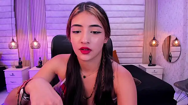 VictoriaaBlair Live XXX-Chat