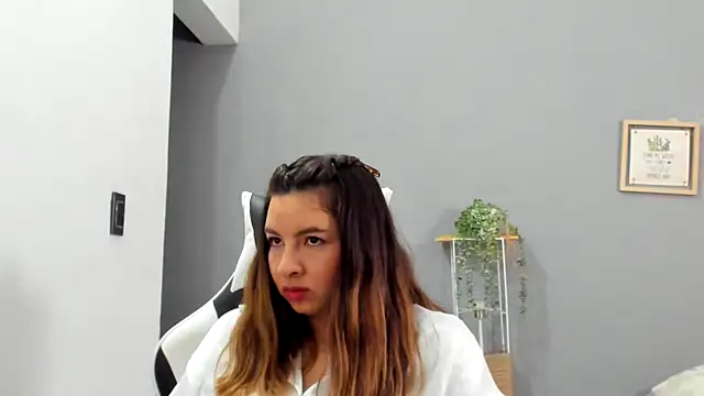 __Emma__11__Lecat_'s Live XXX Chat