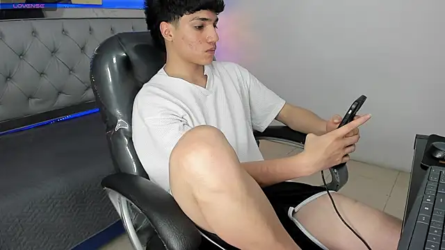 SamBlack_ webkamerás műsora