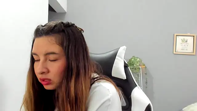 __Emma__11__Lecat_'s Live XXX Chat