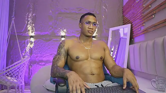 Logan_Varela Webcam-Show