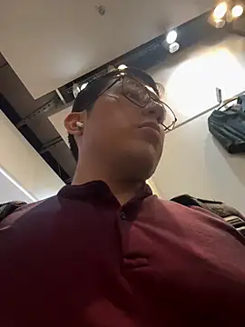 andrewmhilton_'s Live XXX Chat