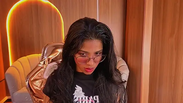Alina_b_ Chat XXX in diretta