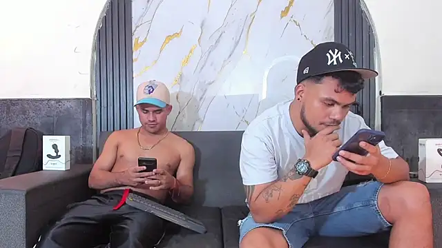 Show de webcam de Latins_on_fire