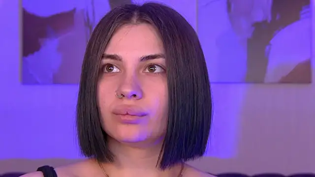 Chatroom XXX en direct de AdrianaToress