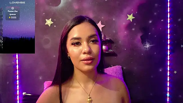 Chatroom XXX en direct de ValentinaRojass_