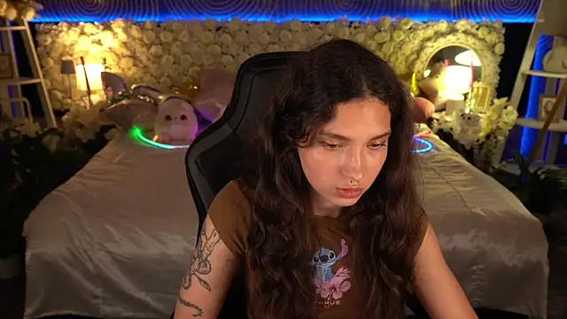 BabyFlowerr's Webcam Show
