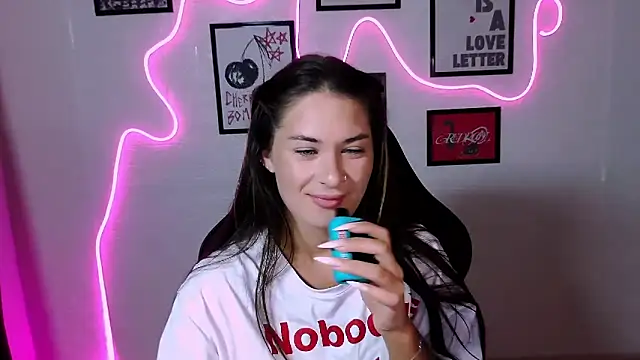 Chat +18 de AlisaFrost ao vivo