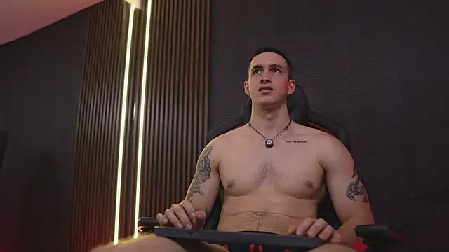 عرض كام JacksonOlsenn