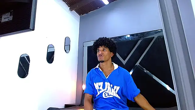 Živý XXX chat Dilan_Hall