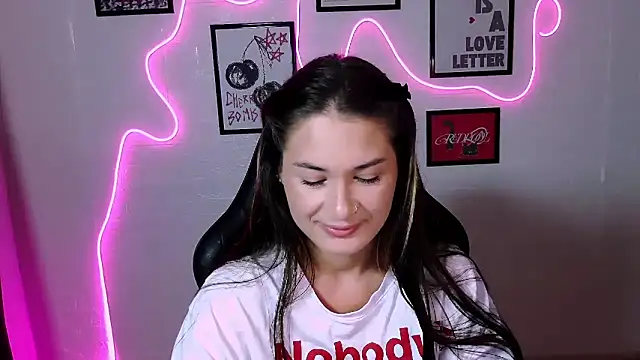 AlisaFrost Chat XXX in diretta