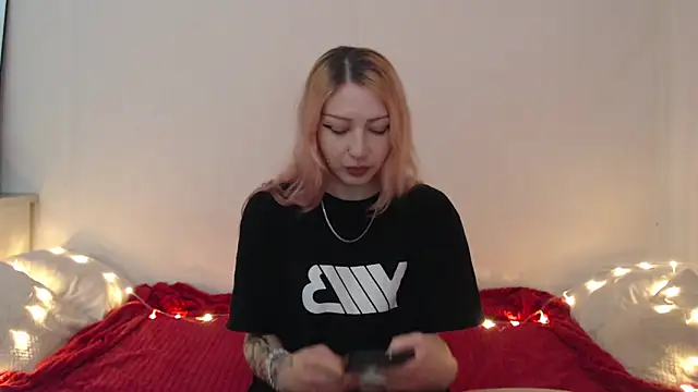 Emily_hardcore élő XXX-chatje