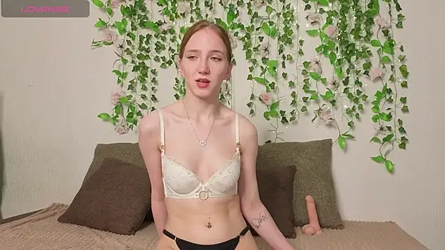 Chatroom XXX en direct de EmmaNovak