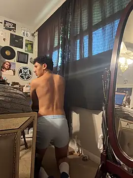 Chatroom XXX en direct de latino_switch