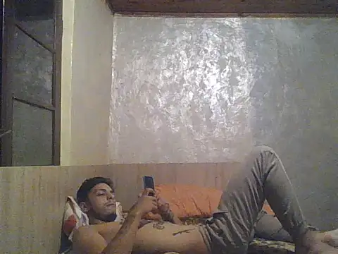 robertmrn112 লাইভ XXX চ্যাট