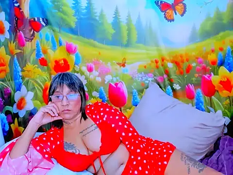 indianroxy's Live XXX Chat