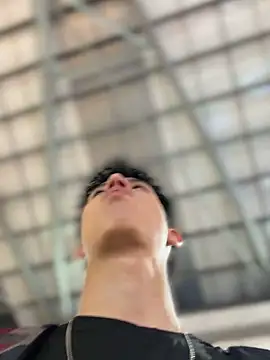 yoursexyjose's Webcam Show