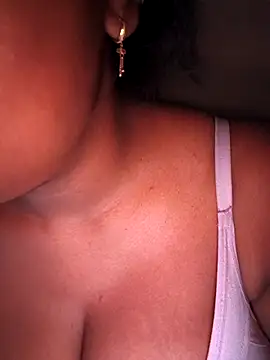 Chat XXX ao vivo de Missdiwani