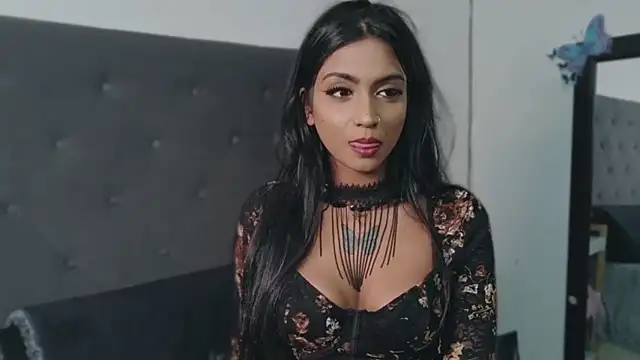 Delilah_Blazee élő XXX-chatje