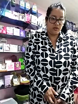keilymadamn Live XXX chat