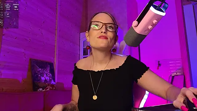 Lady_Shine's Live XXX Chat
