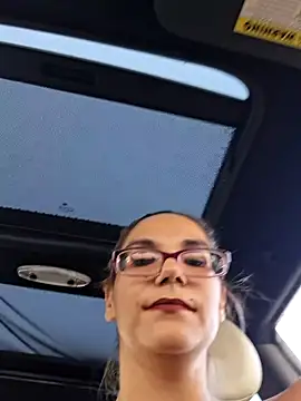 MamaBee88's Live XXX Chat