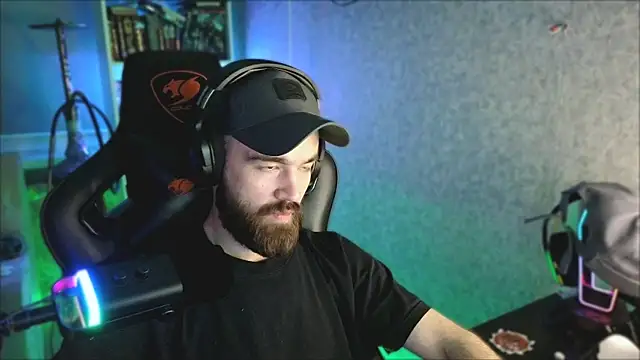 Chat +18 de _Mostly_ ao vivo