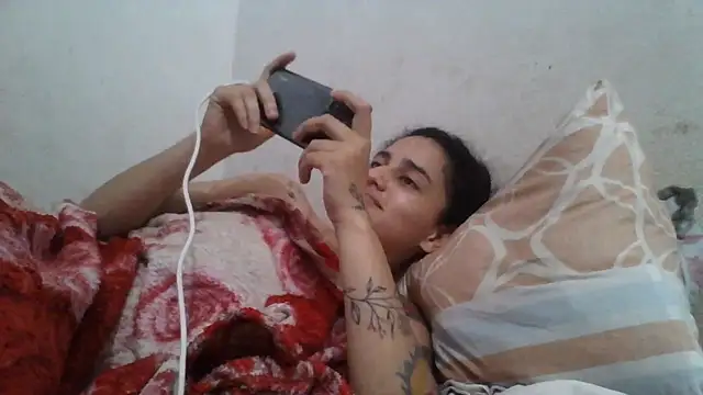 girl_tits Adlı Modelin Canlı XXX Sohbeti