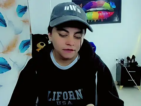 Вебкам-шоу Maddi_ivanova2026