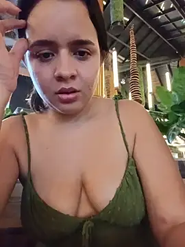 Julieth_hot-69 Chat XXX in diretta