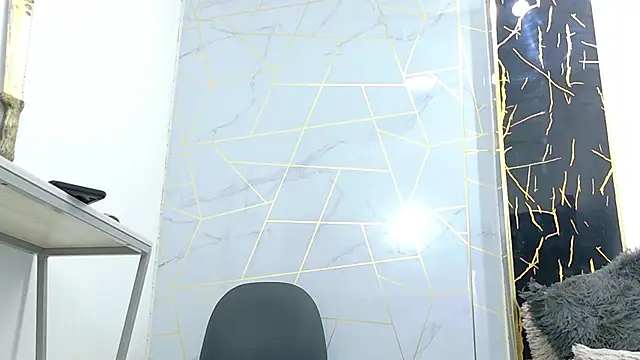 Steven_x94 Adlı Modelin Canlı XXX Sohbeti