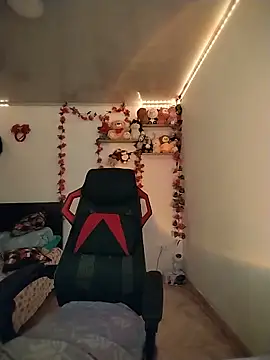 esmeralda_jadees élő XXX-chatje