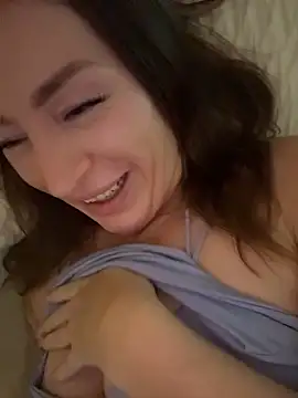 Chat +18 de ChristinaSiemone ao vivo