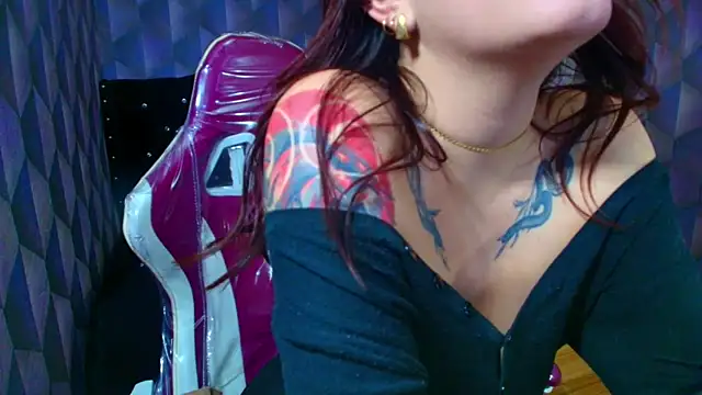 LiaHarryisのライブXXXチャット