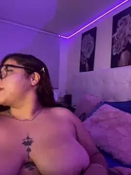 kylievoosx webcam show
