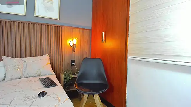 Krikrii_Milady Webcamshow